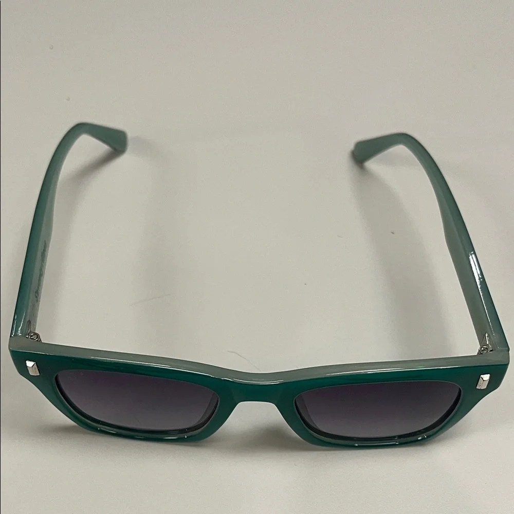 Knockaround stylish green